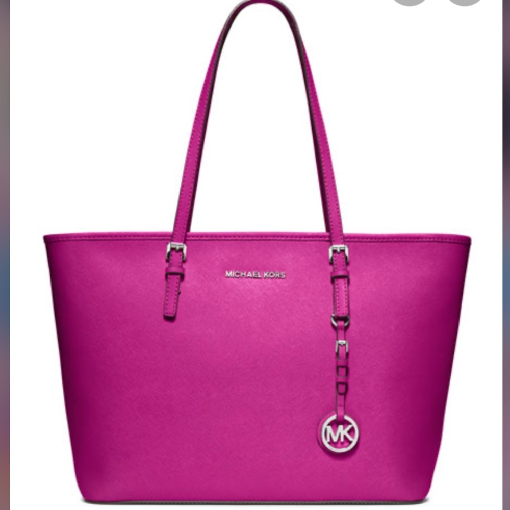 🎉Michael Kors Jet Set Leather Travel Tote Fushia